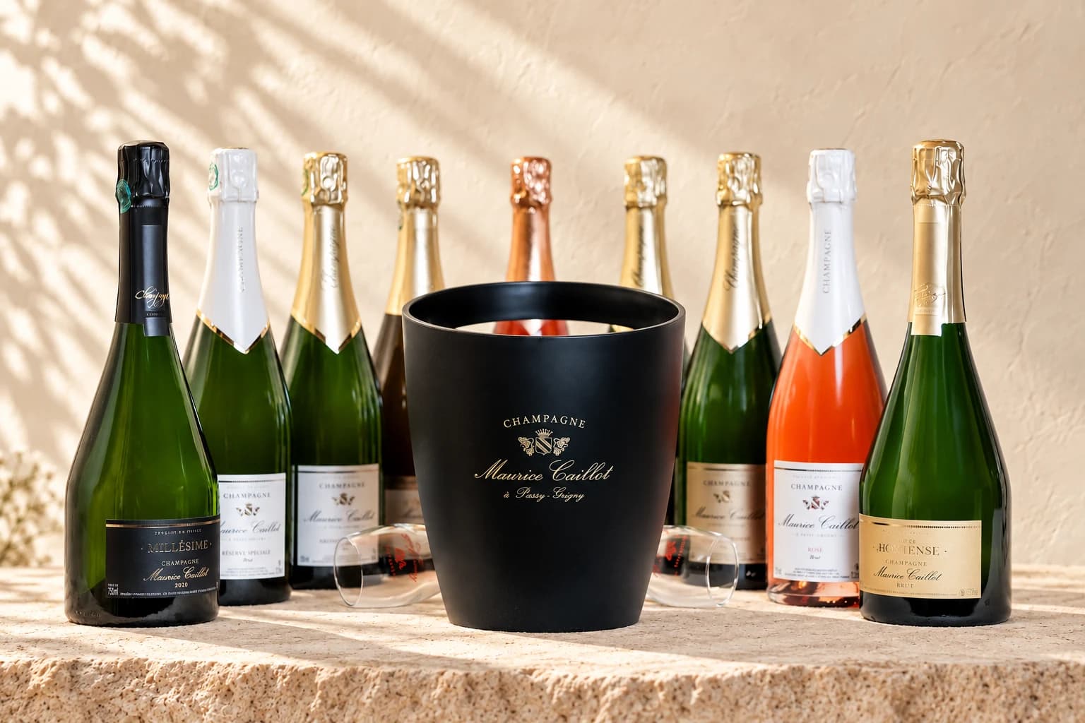 Bouteilles et seau à champagne Maurice Caillot